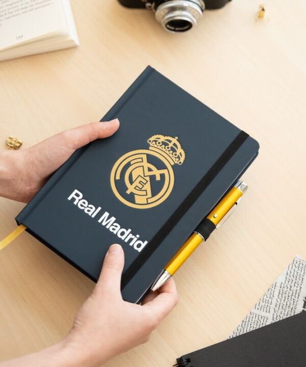 Cuaderno A5 premium + boligrafo proyector Real Madrid - Imagen 5